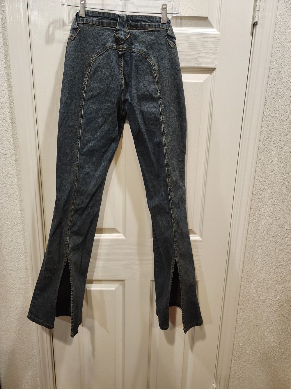 Women's Boot Cut/Flare Split Leg Jeans Blue Denim w/Gold Stitching, Size 5/6 - Picture 2 of 9